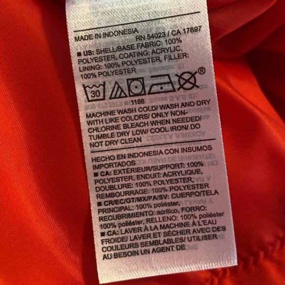 Old Navy Robbie Red Quilted Puffer Vest - Picture 10 of 12